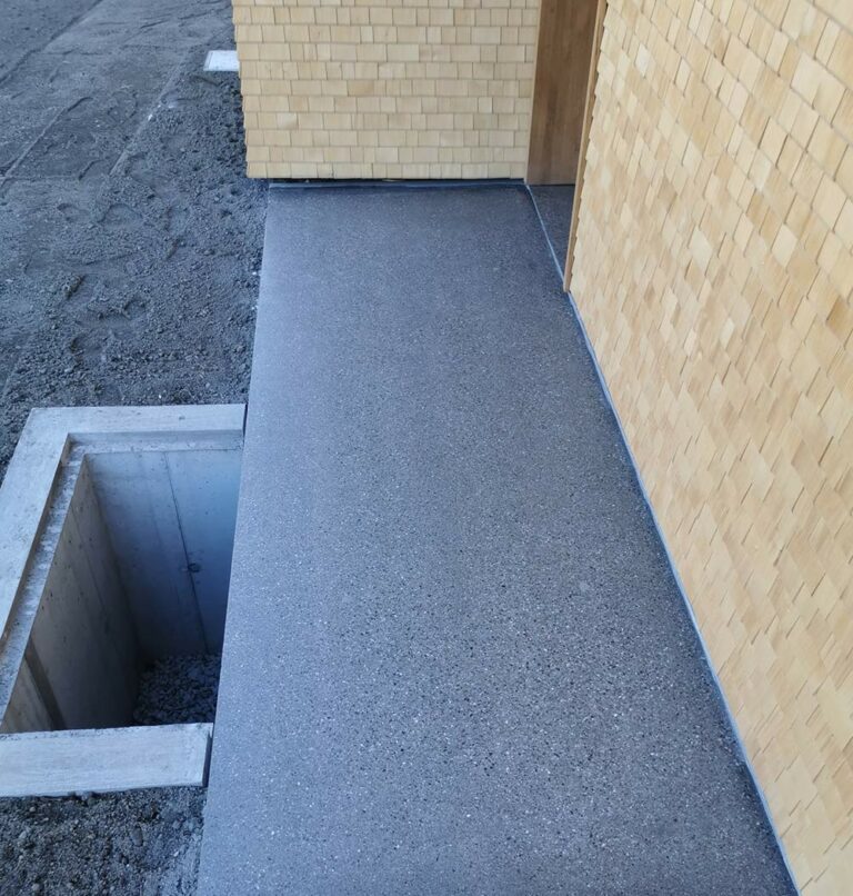 Bodenwerke Vorarlberg Betonschleifen Ergebnis Eingangstür
